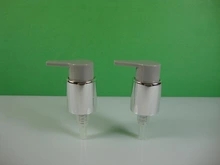 Shiny silver plastic pump for bottle, 