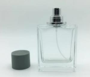 ذات نوعية جيدة والسعر المنخفض زجاجة مربع زجاجة عطر 50ML رذاذ مع غطاء من البلاستيك الثقيل