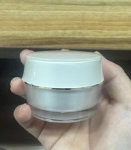 rond clair vide animal plastique pot cosmétique